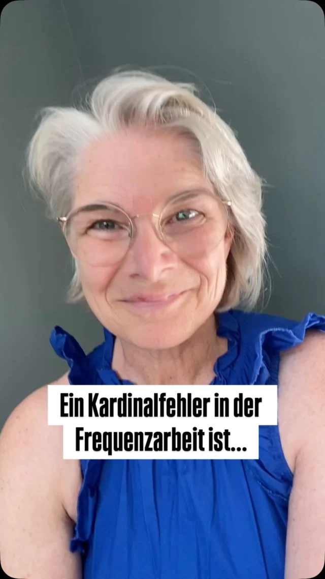 In der Energiearbeit gibt es ein paar unumgängliche Grundsätze.

Diese Grundsätze geben dir in deiner Arbeit und deinem Alltag Struktur.

Der erste Grundsatz: #Resonanz!

Wenn dein System getriggert wird, du eine Ablehnung spürst oder für dich eine Sache definitiv keine Relevanz zeigt, dann geht es mit dir sehr wahrscheinlich nicht in Resonanz.
Solche Zeichen darfst du ernst nehmen und dir selbst vertrauen.

Das lernst du unter Anderem in 

💫 ALCHEMIE DER ENERGIE 💫 

Wir beginnen am 12. Juni.
Mehr Informationen findest du auf meiner Seite, oder schreibe mir einfach deine Fragen in die Kommentare!

ENERGIEARBEIT 
FREQUENZEN 
ÄTHERISCHE ÖLE 
DOTERRA 
PERSÖNLICHKEITSENTWICKLUNG